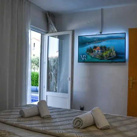 Rozzaria - Mediterranean Escape Вілла Каштела