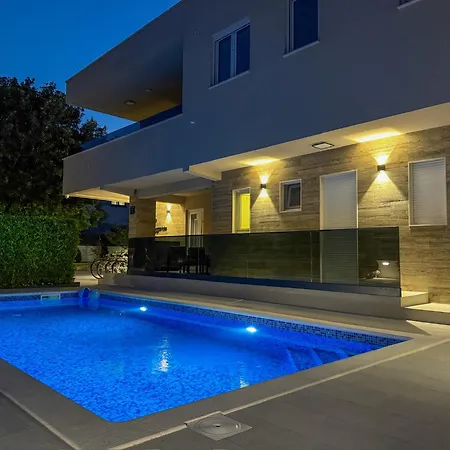 Rozzaria - Mediterranean Escape Villa *