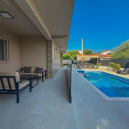 Rozzaria - Mediterranean Escape Villa Kaštela